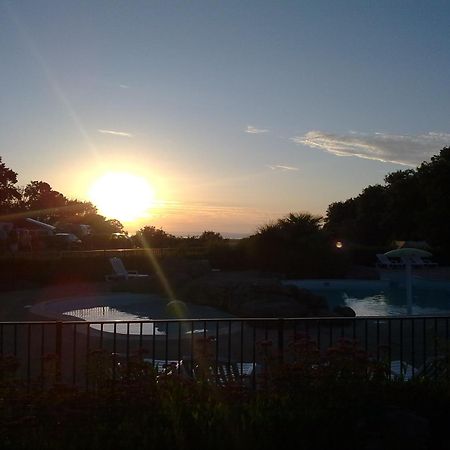Camping Le Balcon De La Baie Saint-Marcan Bagian luar foto