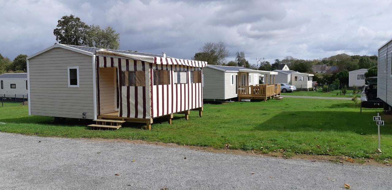 Camping Le Balcon De La Baie Saint-Marcan Bagian luar foto