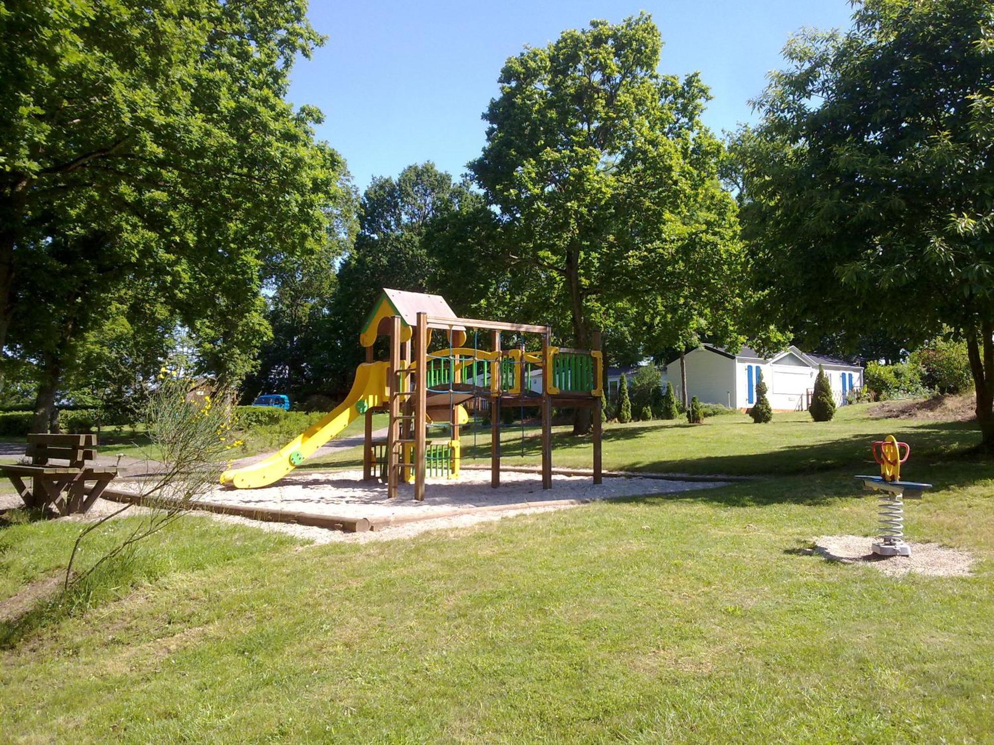 Camping Le Balcon De La Baie Saint-Marcan Bagian luar foto
