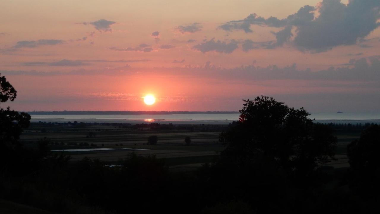 Camping Le Balcon De La Baie Saint-Marcan Bagian luar foto