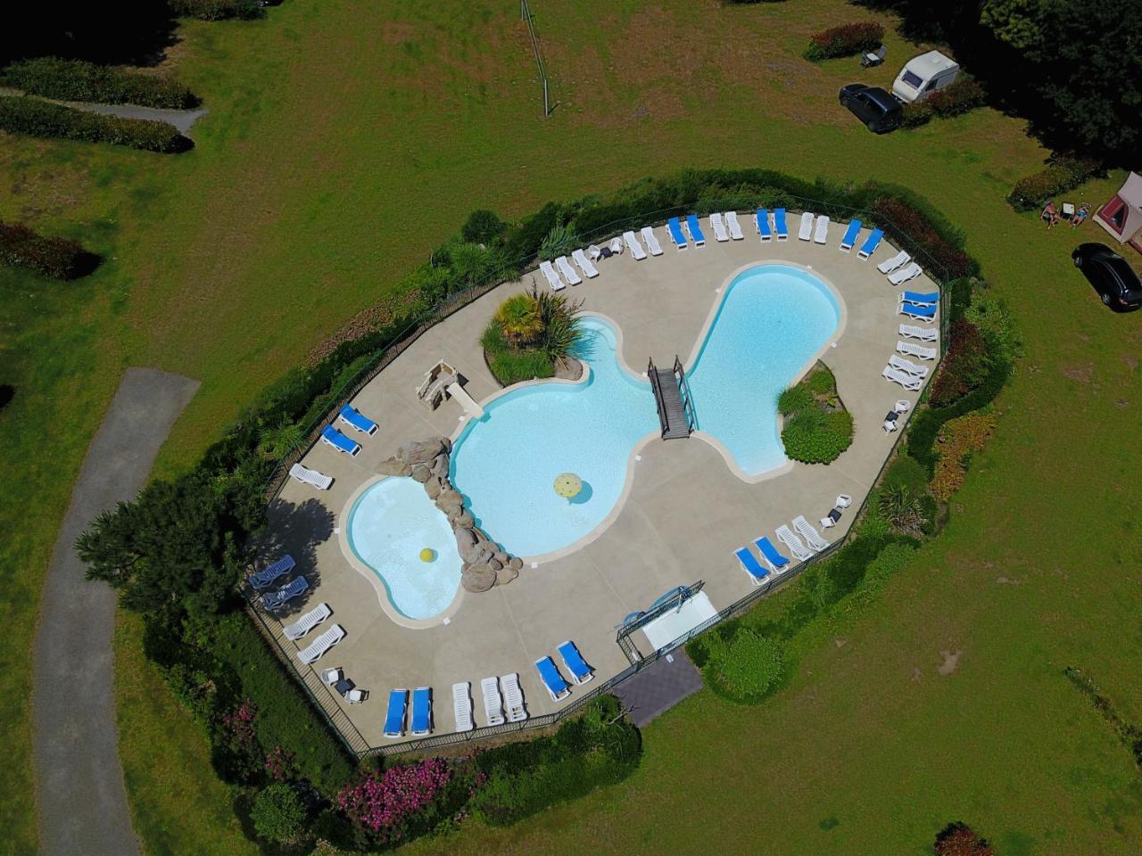 Camping Le Balcon De La Baie Saint-Marcan Bagian luar foto