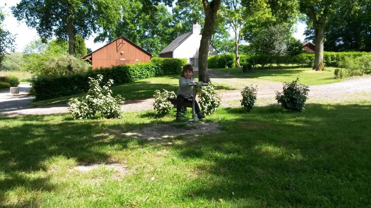 Camping Le Balcon De La Baie Saint-Marcan Bagian luar foto